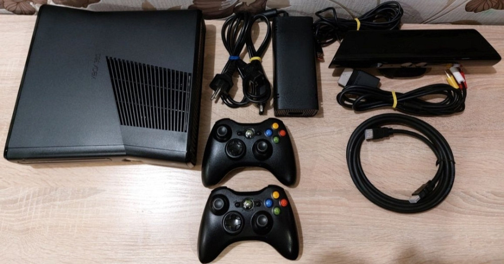 Приставка Xbox 360 Slim 300Gb. Freeboot Харків - фото 1