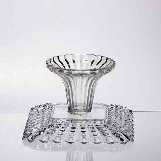 Тортівниця скляна квадратна на ніжці, 16×16 см 64486-17 Коломыя