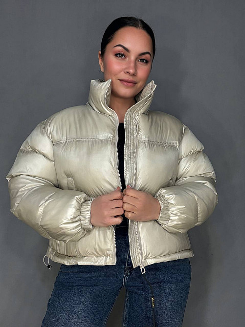 Куртка жіноча Lady Yep 10015 коротка глянцева пуффер перламутровий беж, перламутровий беж, 44 Київ - фото 11
