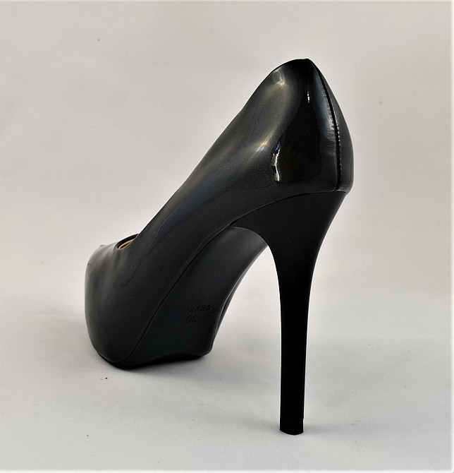 Жіночі Чорні Туфлі на Каблуку Шпильке Лакові Модельні (розміри: 36,38,40) — 16-1 Дніпро - фото 6
