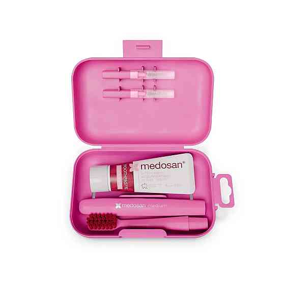 Набор дорожный для ухода за полостью рта Pink LumiWhite Pro Medosan Киев