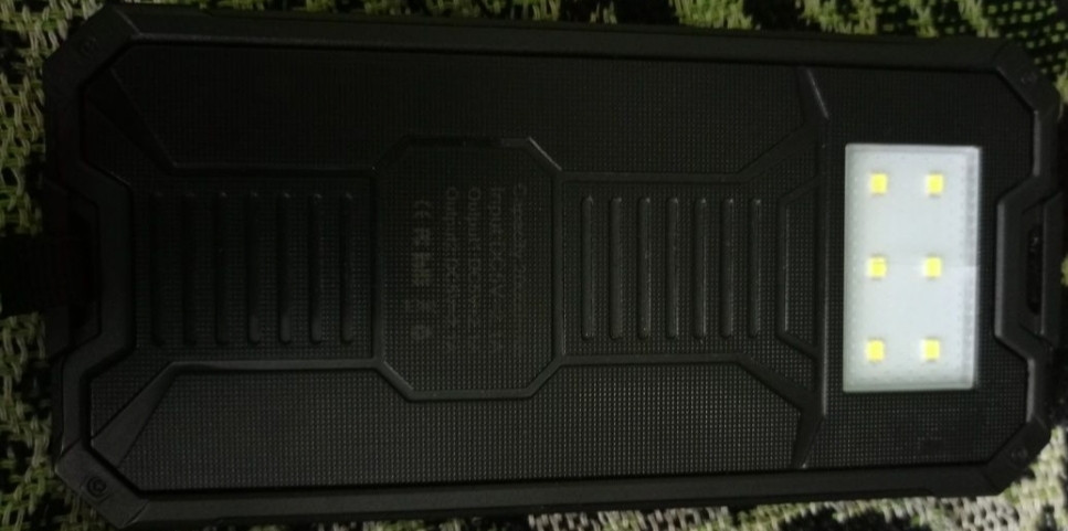 Павербанк с Солнечной понеллю . Киев - изображение 3