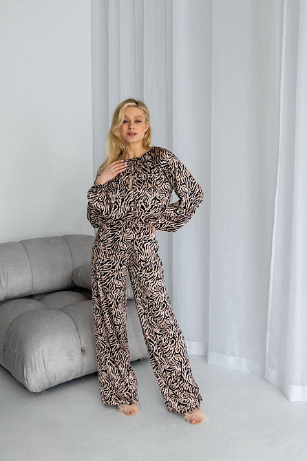 Женский шелковый костюм Бежевый M Харьков - изображение 4