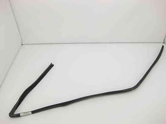 Mercedes-Benz  A1647250325 Ущільнювач опускного скла передніх лівих дверей ML W164 GL X164 Одеса