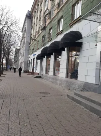 Здам магазин\послуги з новим ремонтом. Яворницького 74. Червона лінія з окремим входом. Роскішний ремонт, ідеально під магазин. Дніпро