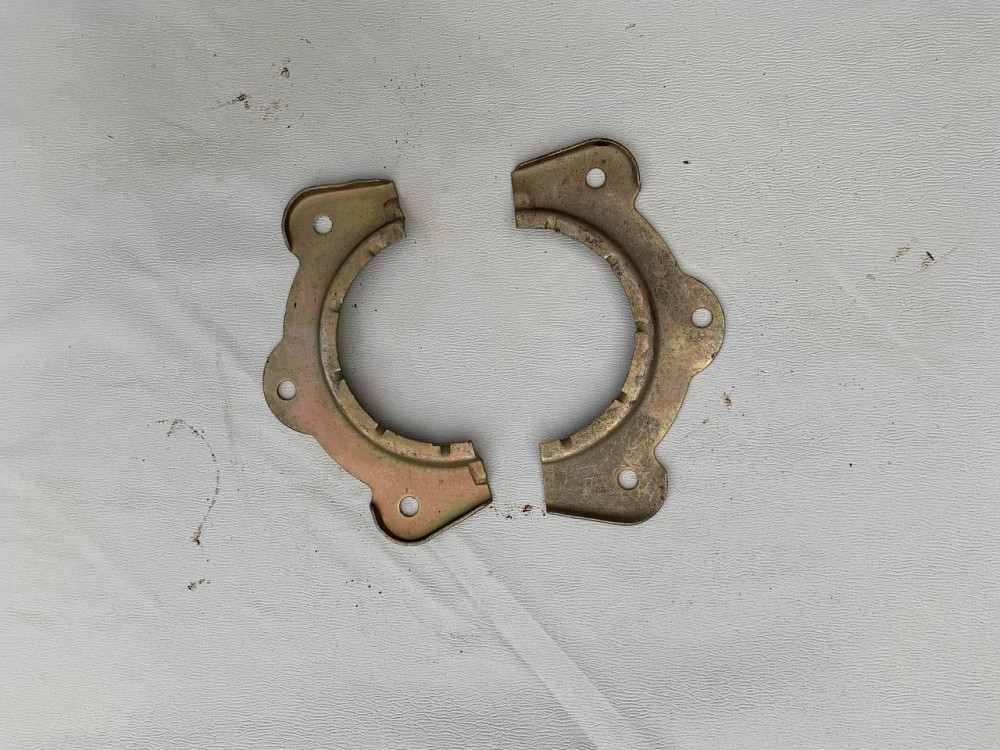 Крепление заднего сальника коленвала УАЗ. Харьков - изображение 1