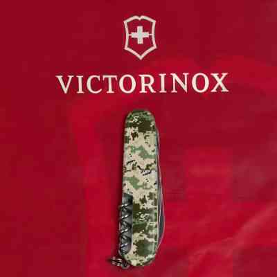 Ніж Victorinox Climber Army Піксель + Лого (1.3703.3_W3941p) Вінниця