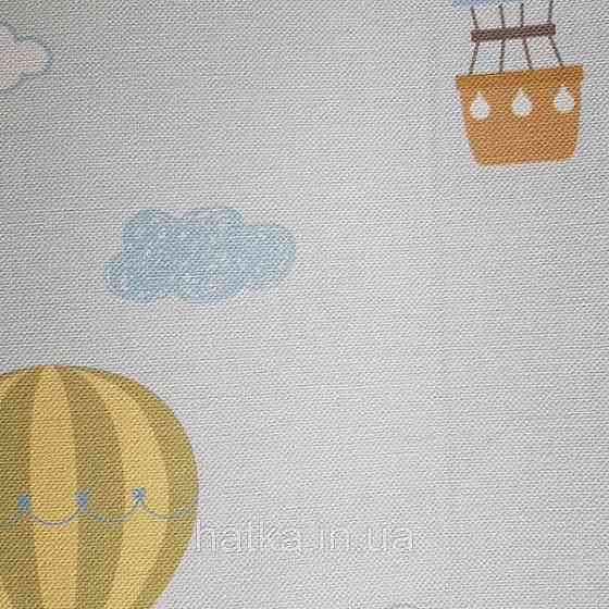Шпалери вінілові на флізеліні AdaWall Ada Kids метрові дитячі повітряні кулі хмарки веселка на блакитному Київ