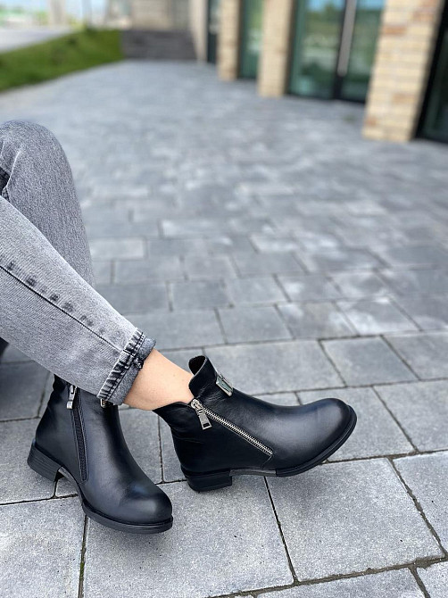 Без бренда Черевики жіночі D and V чорні натуральна шкіра зимові высота 11 см размеры 36 37 39 Коломия - фото 2