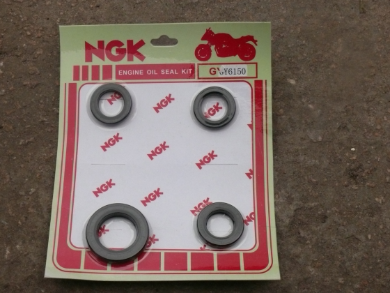 Сальники набір скутер 4т 150 Мукачево