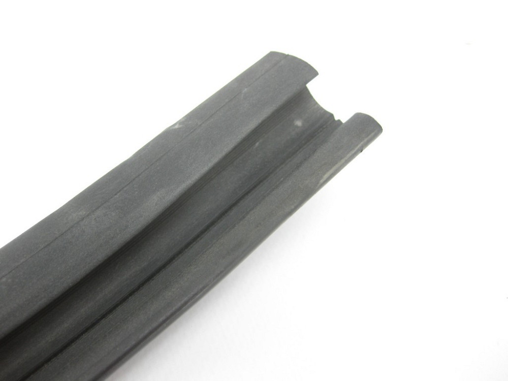 Mercedes-Benz  A2097200278 Ущільнювальна гумка правих дверей CLK C209 Одесса - изображение 8