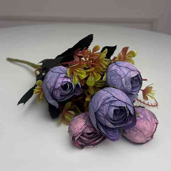 Букет Ранункулюсов искусственный, 30 см, 5 стеблей, 8 цветков/микс (2 букета в уп.). Цвет: фиолетовый RW-51 Львов
