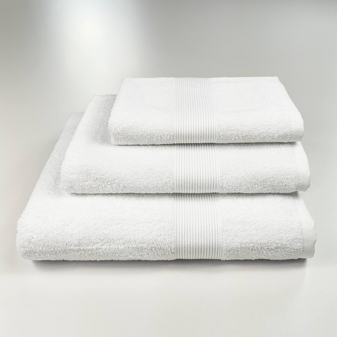 Набор махровых полотенец c Бордюром 3шт GM Textile 40х70см, 50х90см, 70х140см 400г/м2 (Белый) Сумы - изображение 1