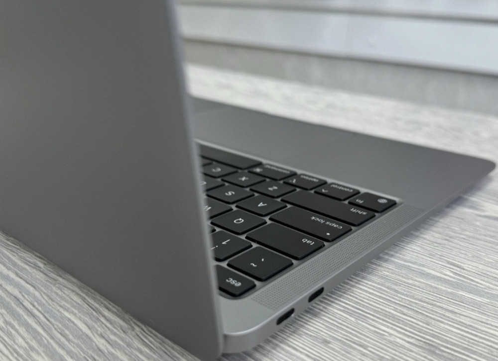 Ноутбук: MacBook Air 13/ M1/ RAM8GB/ SSD256Gb. / SPACE Grey/ Retina 2020. Киев - изображение 8