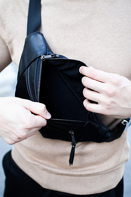 Чоловіча сумка-бананка на пояс з натуральної гладкої шкіри SKILL (Чорна) Суми - фото 6