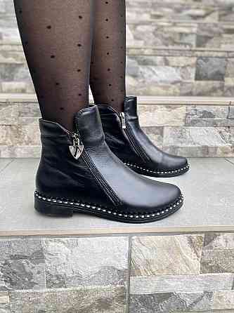 Vesna Черевики жіночі VESNA чорні натуральна шкіра з хутром висота 11 см (2422) 36 і 39 Коломия