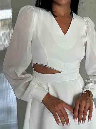 Жіноча елегантна сукня з асиметричним ефектним вирізом та шифоновими рукавами костюмка Одеса