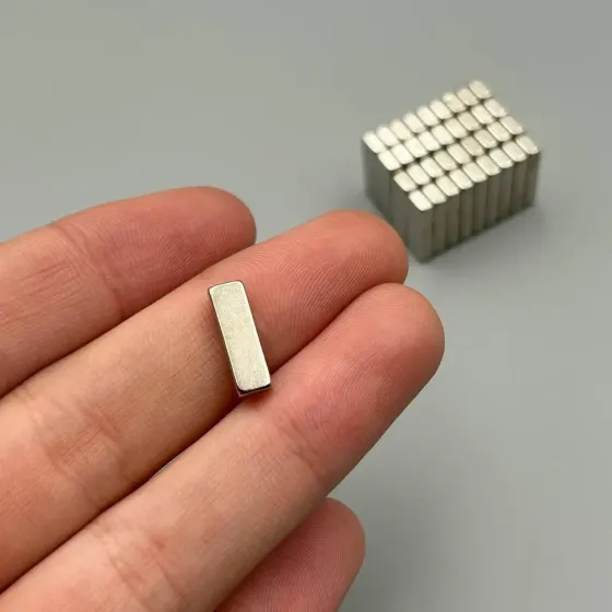 Комплект з 10 потужних неодимових магнітів 15x5x3мм Київ