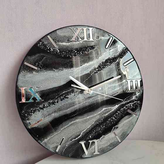 Настінний годинник з епоксидної смоли ручної роботи Дніпро