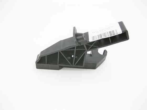 Mercedes-Benz  A2056203501 Новий пластиковий кронштейн правої фари на підсилювачі переднього бампера C-Class W205 Одесса