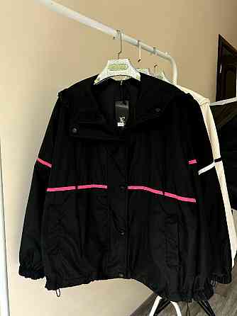 Женская ветровка оверсайз с двойным капюшоном плащевка эмми Черный 2, 48/52 Одесса