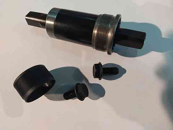 Каретка велосипедная неразборная (квадрат) (L-122.5mm) (B910) Мукачево