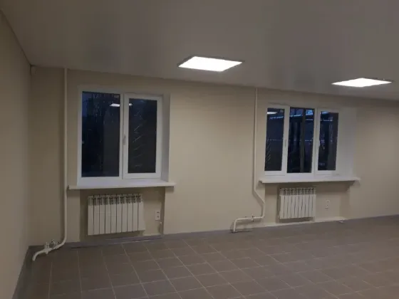 Продам приміщення з окремим входом. Будівельників 5а. Гарний ремонт- все як на фото, був "ОщадБанк". Дніпро