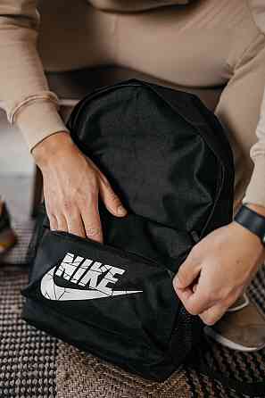 Рюкзак спортивный мужской городской черный Найк Белый значок, молодежный вместительный рюкзакMasterSem Киев