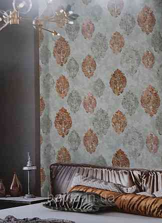 Шпалери вінілові на флізеліні гарячого тиснення DU&KA 1.06х10 вензель основа під штукатурку сірі коричневі Київ