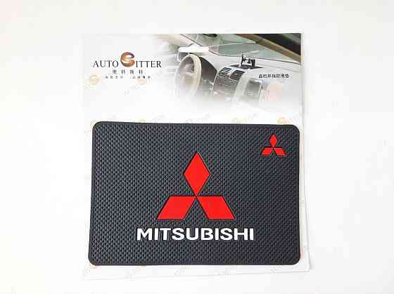 Килимок на панель антиковзкий Mitsubishi Вінниця