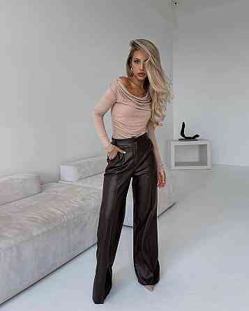 Женские базовые брюки на высокой посадке из эко-кожи Шоколад, 42/44 Одесса