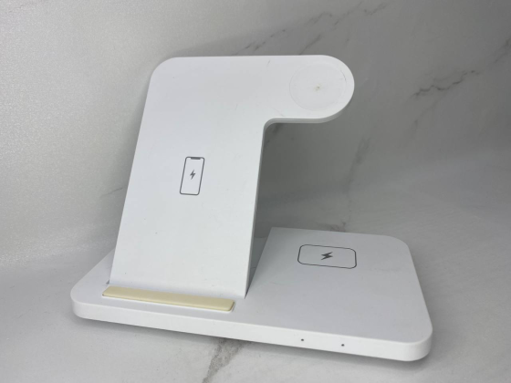 Беспроводная зарядная станция 3-в-1 FDGAO 15W для iPhone, Apple Watch, AirPods (Б/У) Киев