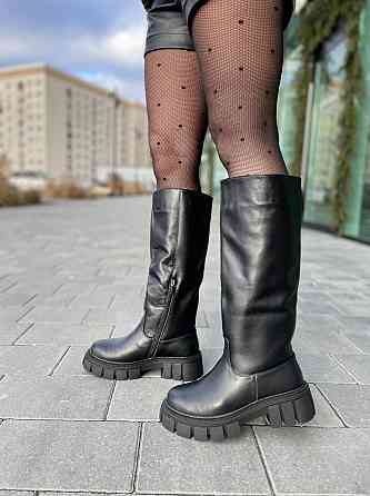 Чоботи зимові жіночі з натуральної шкіри на низькому ходу чорного кольору р. 38-40 / Чоботи на Коломия