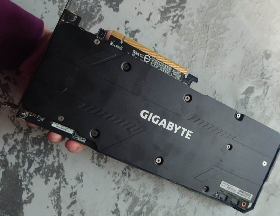 Видеокарта: GIGABYTE GeForce RTX 2070 8192Mb. WINDFORCE OC ( GV-N2070WF 3-8) Киев - изображение 3