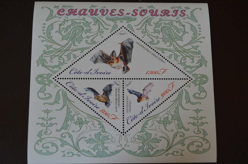 Марки. Фауна. Блок. 2010 рік (А-31) Полтава - изображение 1