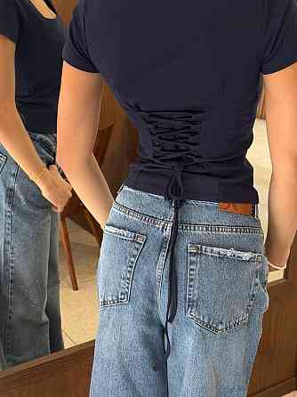 Женская базовая повседневная футболка в стиле SKIMS с корсетной шнуровкой Темно-синий Одесса