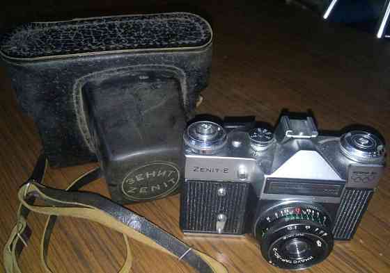 Зеніт-В Фотоапарат плівковий. Київ