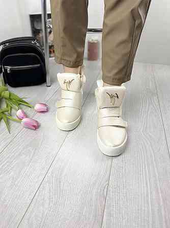 Gofc Снікерси жіночі Gofc бежеві еко-шкіра висота 13см подошва 3см 36р.(GF-JX29 1220) Коломыя