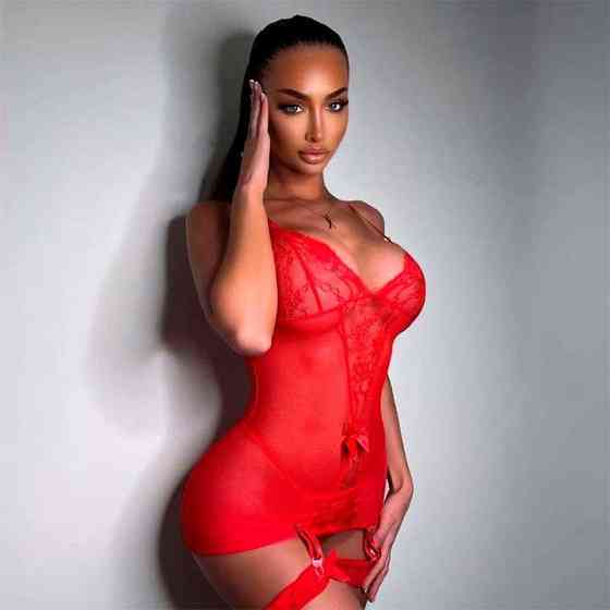 Коротенький пеньюар із підв'язками для панчіх червоний XS-S — Еротична білизна Вінниця