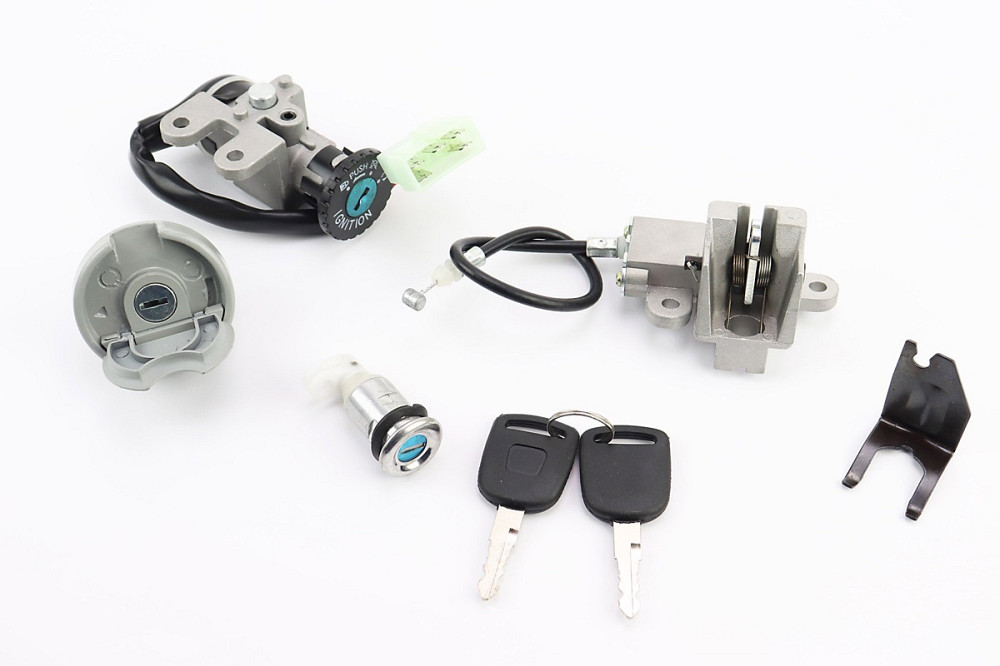 Замки к-кт (запалювання, сидіння, кришка бака кругла) Киев - изображение 1