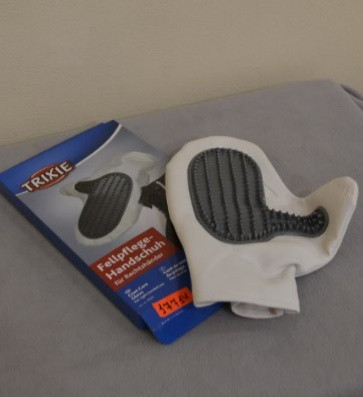 Trixie TX-2335 Щетка массажная, для животных, 14х25 см (для правой руки) Винница - изображение 4