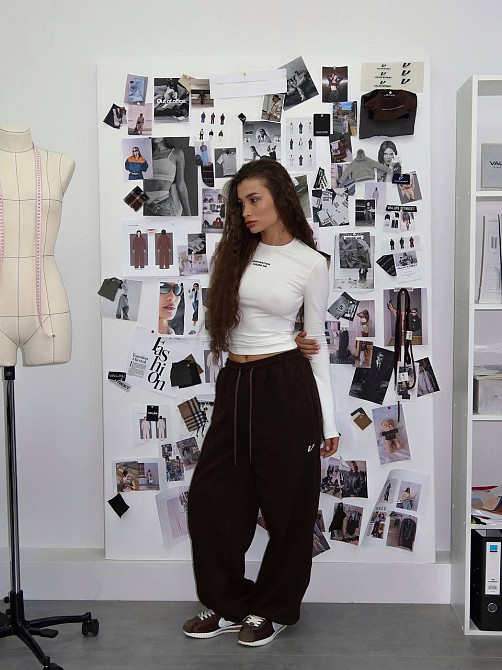 Жіночий стильний молодіжний лонгслів з написом турецький кулір Одеса - фото 4