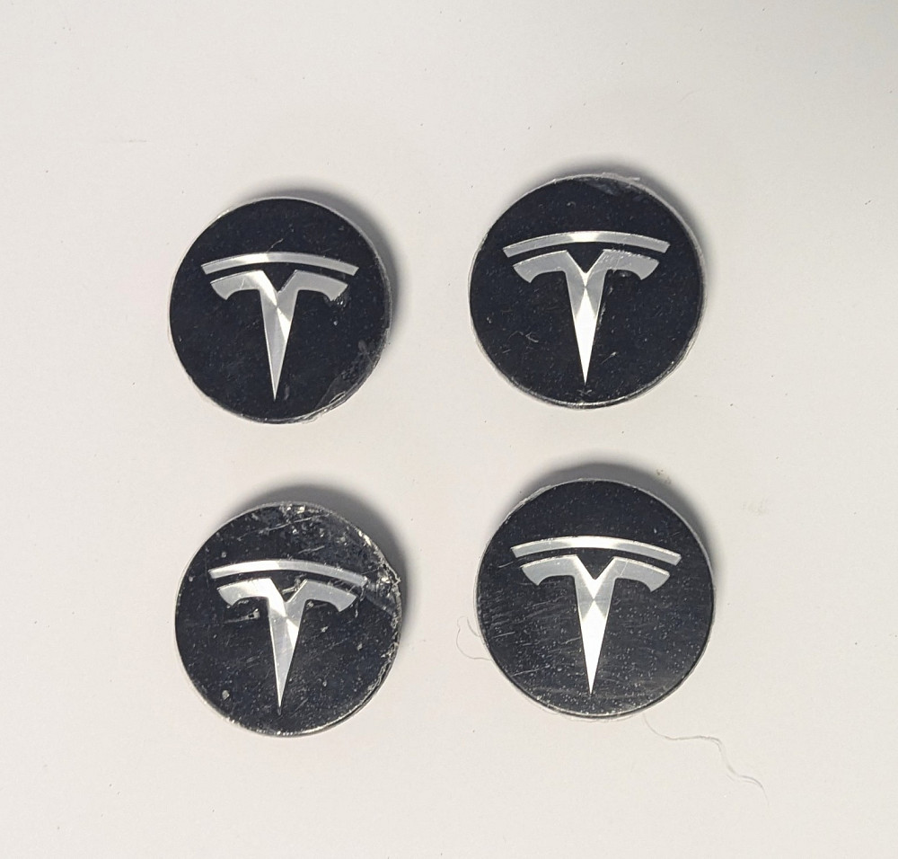 Центральна заглушка з логотипом в колесний диск Tesla (товар вживаний) Луцк - изображение 1