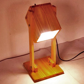 Светильник настольный 