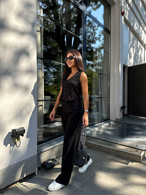 Женский брючный костюм двойка: жилет и брюки турецкая костюмка Черный, 44 Одесса - изображение 4