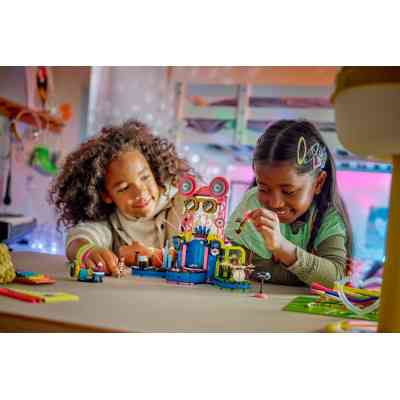 Конструктор LEGO Friends Музичне шоу талантів Хартлейк-Сіті 669 деталей (42616) Вінниця