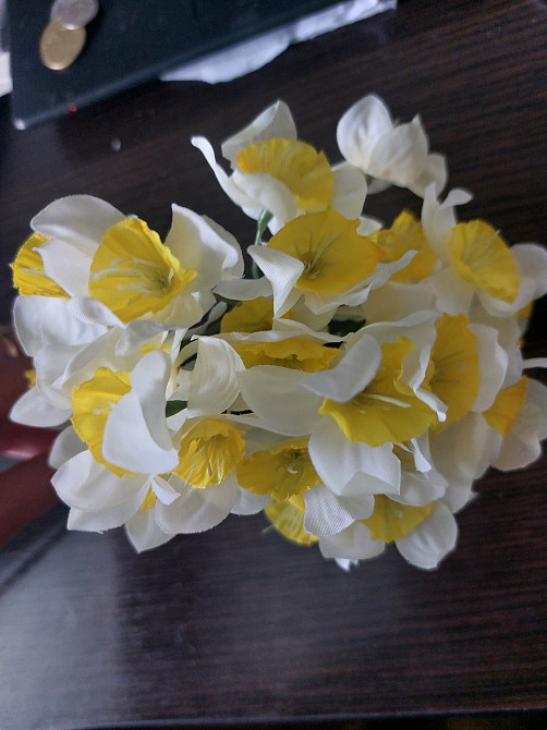 Искусственные нарциси 6 штук 33 см белый Киев - изображение 1