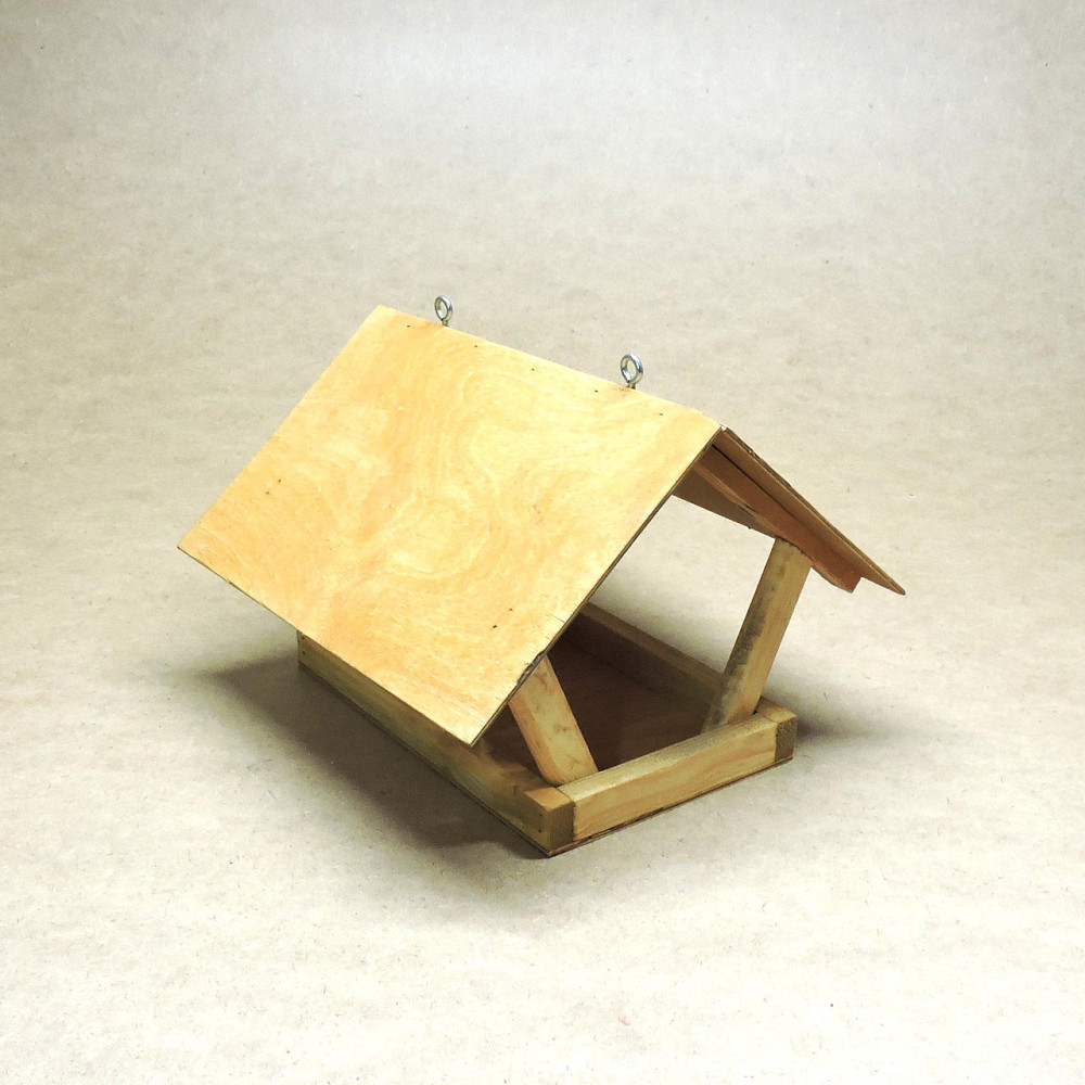 Кормушка садовая для птиц 