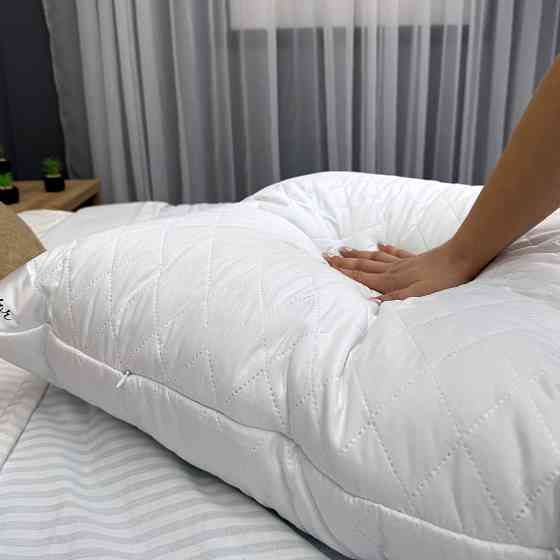 Подушка для сну гіпоалергенна Decorator Ultra Sonic 70x70х20 см, колір білий (84-147) Київ