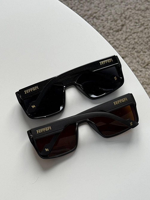 Сонцезахисні чоловічі окуляри Ferrari з пластиковою оправою на середнє обличчя Київ - фото 3